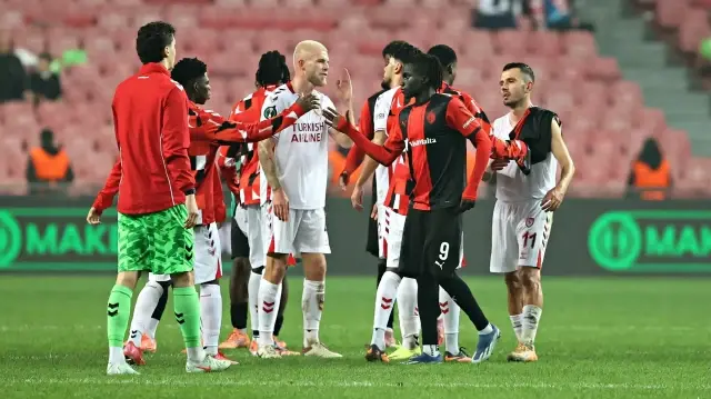 صامصون سبور التركي يواصل انتصاراته في دوري المؤتمر الأوروبي