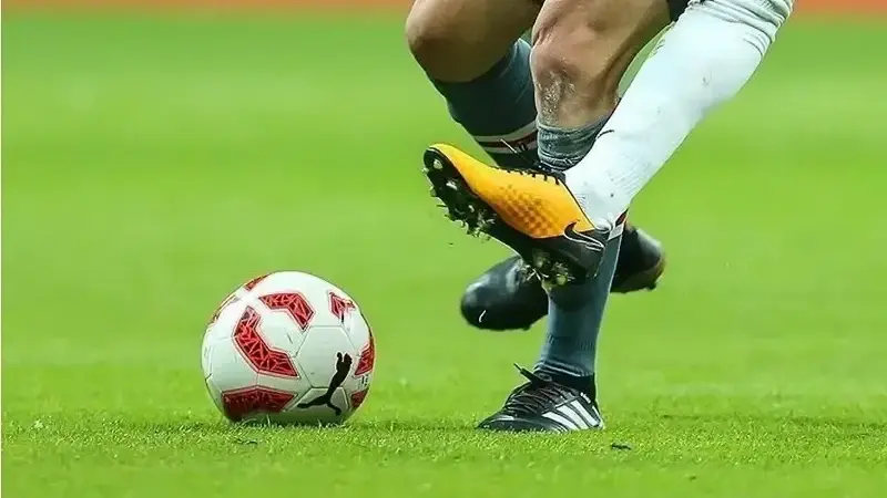 Süper Lig'in eski yıldızının adı ve yaşı sahte çıktı! Ülkesinde tutuklandı