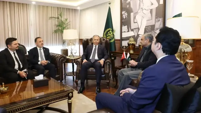 وزيرا داخلية تركيا وباكستان يبحثان تعزيز العلاقات