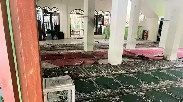 Взрыв в мечети в Индонезии