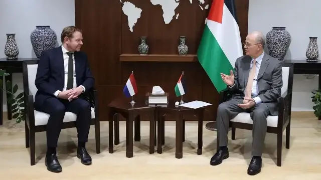 فلسطين وهولندا يبحثان جهود تمكين السلطة من تولي مسؤولياتها بغزة