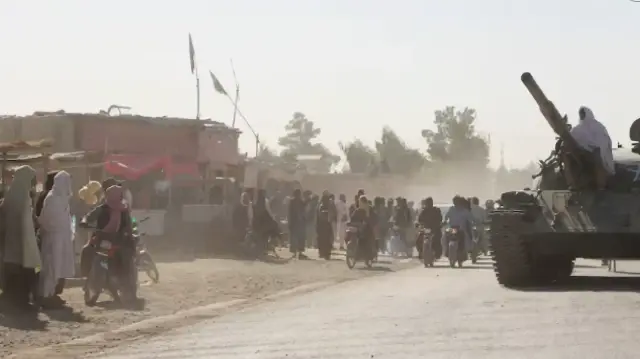 Афганистан и Пакистан проводят экстренные переговоры в Стамбуле после ожесточённых боёв на границе.