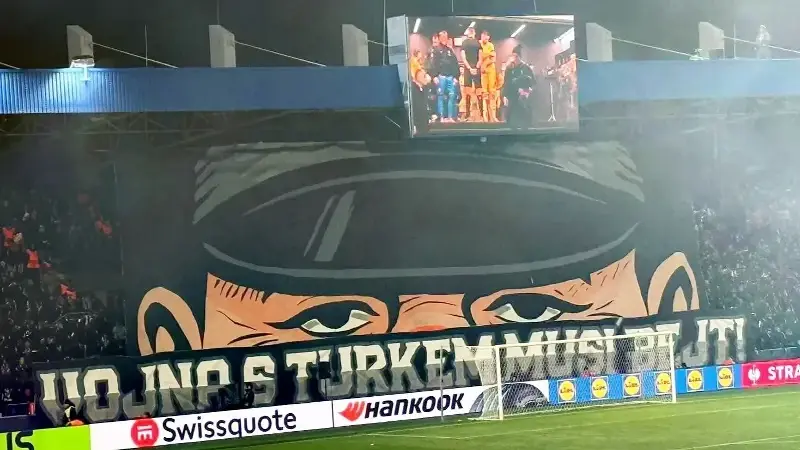 Fenerbahçe maçında olay olan pankart için Viktoria Plzen'den açıklama geldi
