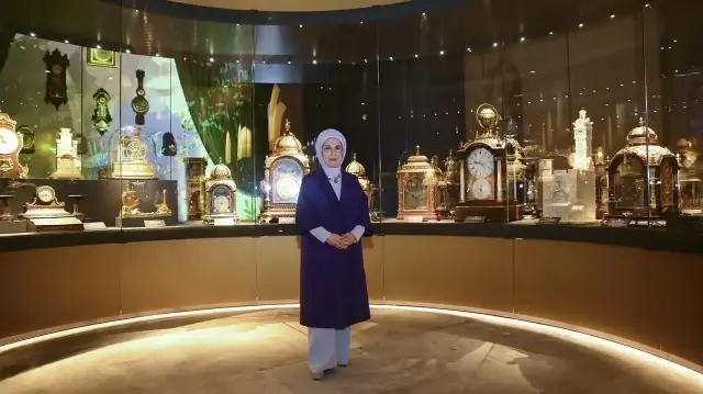 أمينة أردوغان تفتتح جناحا خاصا للساعات في متحف "طوب قابي"