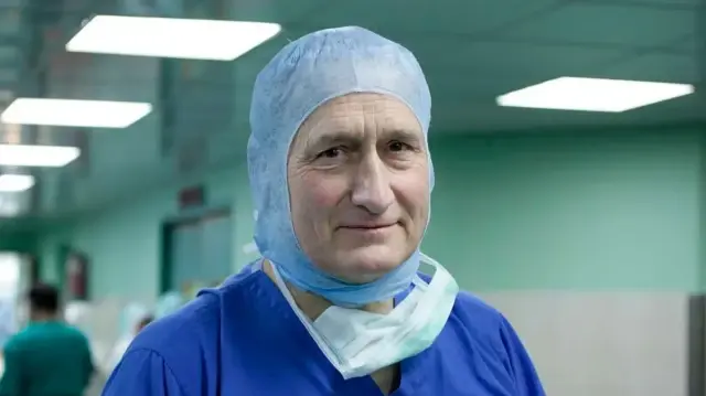 طبيب بريطاني: إسرائيل لا تزال تقصف غزة والناس يموتون جوعا