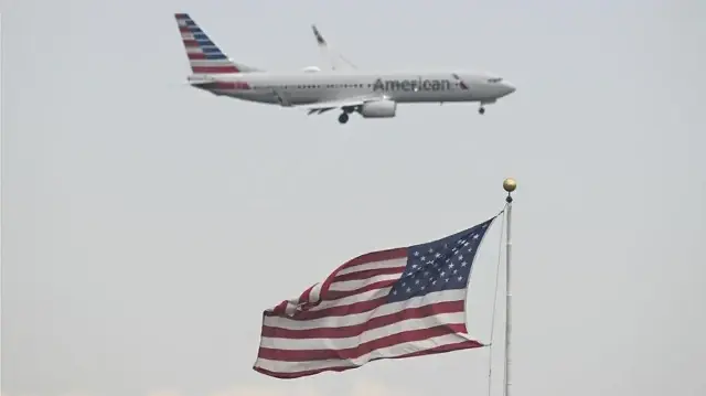 US flight cancellations surpass 2,000 as government shutdown continues