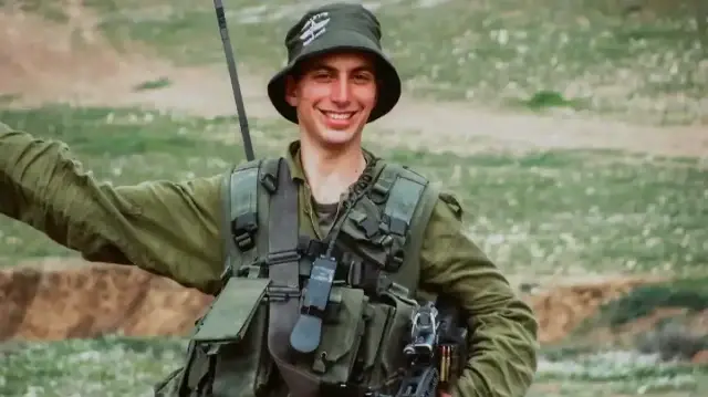 "القسام" تعتزم تسليم جثة الأسير الإسرائيلي "هدار غولدين" الأحد 