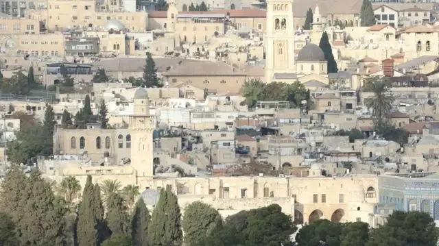 Israeli settlers establish new illegal outpost near East Jerusalem