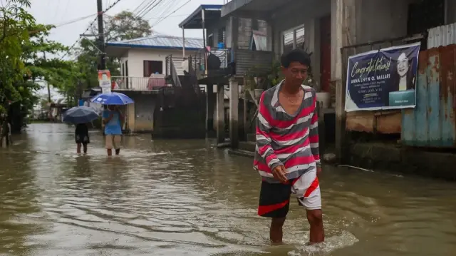 En raison du super typhon Kalmaegi, les rues de nombreuses régions des Philippines ont été inondées. Des milliers de personnes vivant dans des zones à haut risque d'inondation ont trouvé refuge dans des centres d'évacuation soutenus par les Nations unies.