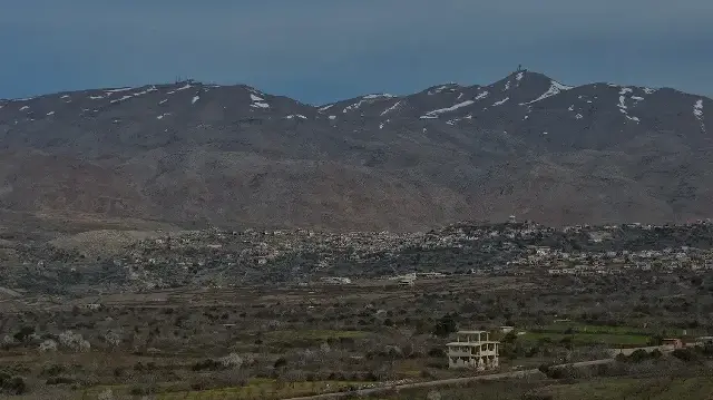 Israeli forces conduct new ground raid in southern Syria's Quneitra