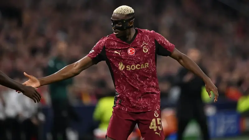 <p>Galatasaray'da Victor Osimhen bu sezon milli takım aralarında sakatlandı. Nijeryalı futbolcunun bu durumu sarı kırmızılıları rahatsız etti.</p>