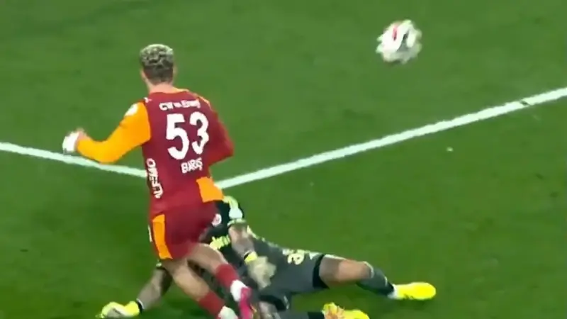 Galatasaraylıların penaltı beklediği pozisyon!
