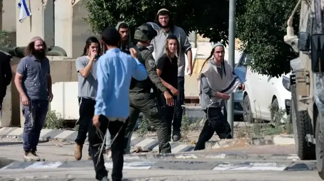 الضفة.. مستوطنون إسرائيليون يعتدون على بئر مياه يغذي بلدات فلسطينية