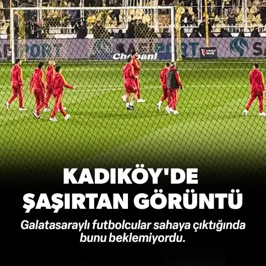 Kadıköy'de dikkat çeken görüntü: Galatasaraylı futbolcular şaşkınlığını gizleyemedi