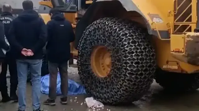 Kars’ta kepçenin çarptığı yaşlı adam hayatını kaybetti