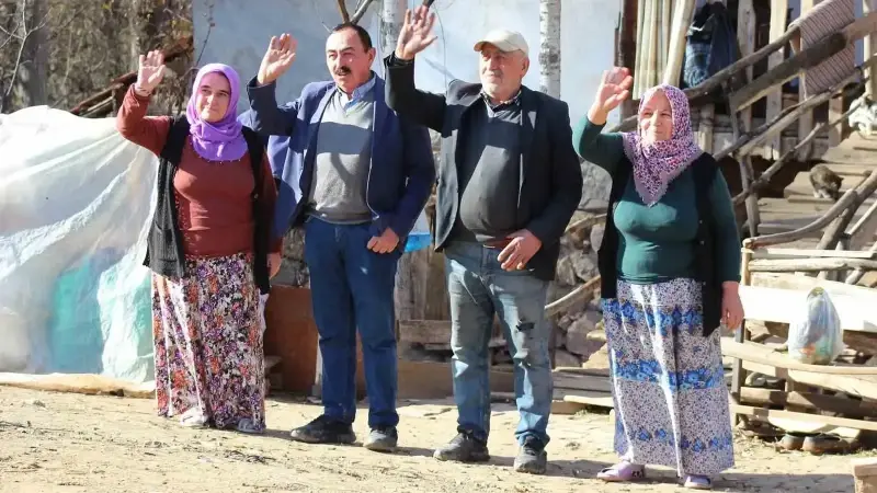 Birbirinden 63 yıldır ayrılmayan kardeşleri eşleri de ayıramadı: Tarla ev bahçe her şey ortak