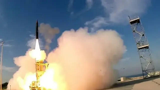 ألمانيا تتسلم منظومة الدفاع الجوي الإسرائيلية "حيتس 3" في صفقة قياسية
