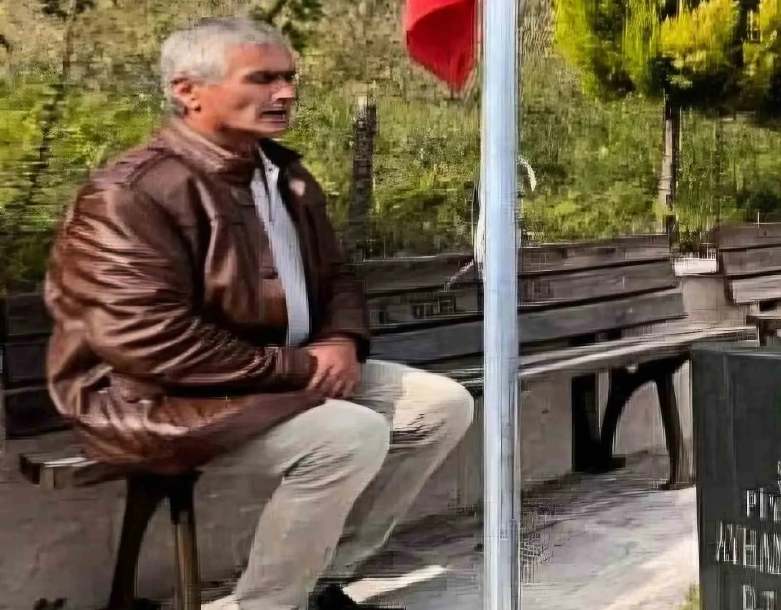 Trafik jandarmasından duygulandıran hareket: Şehit babasının cezasını ödedi