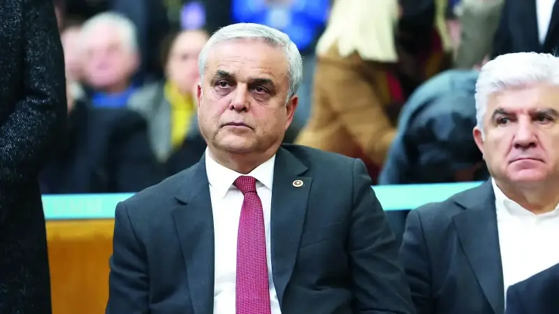 İhraç talebi istifa ettirdi