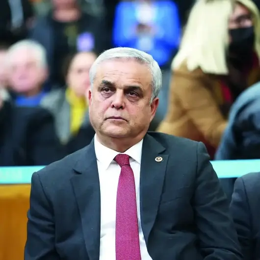 İhraç talebi istifa ettirdi