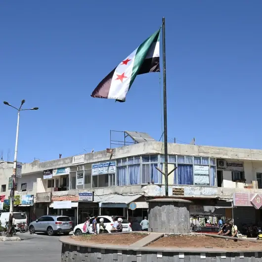 Syrie: des obus frappent un secteur proche de l'aéroport de Mezzeh dans la capitale syrienne