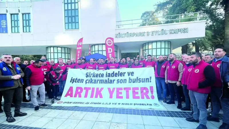 İzmir’de belediye işçileri hakkını istiyor
