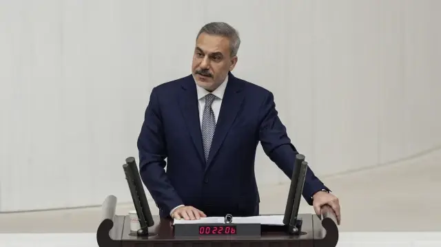 فيدان: يجب استكمال اتفاق 10 مارس لفتح كافة المعابر مع سوريا