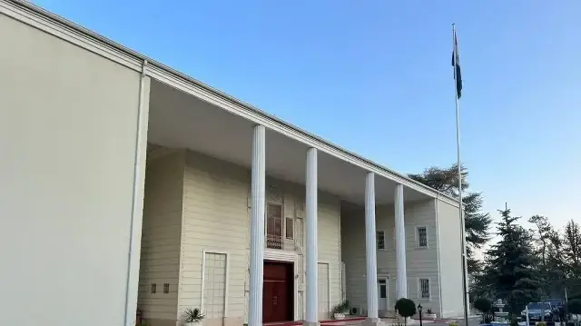 العراق يطلق نظام تأشيرة إلكترونية للمواطنين الأتراك