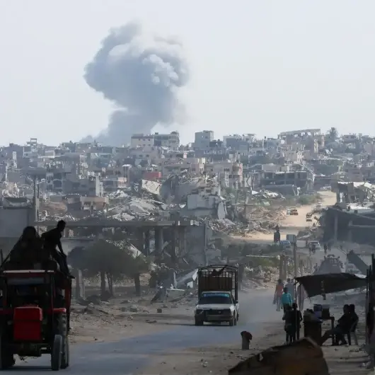 إصابة 3 فلسطينيين بهجمات مسيرات إسرائيلية وسط وجنوبي غزة