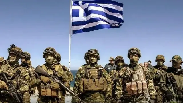صحيفة يونانية: أثينا ستواصل شراء الأسلحة من تل أبيب