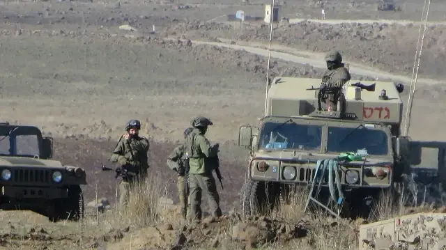 الاحتلال الإسرائيلي يعتقل شابا إثر توغل بالقنيطرة