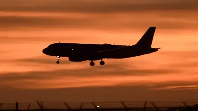 США могут потребовать от туристов данные соцсетей за 5 лет.