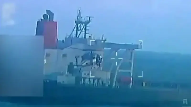 ABD Adalet Bakanı Pam Bondi operasyona ilişkin görüntüleri paylaştı.