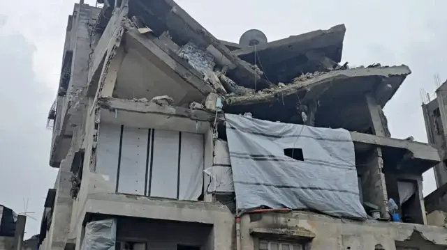 سيول غزة تتسبب بمصرع فلسطيني إثر انهيار منزله المتضرر بقصف إسرائيلي