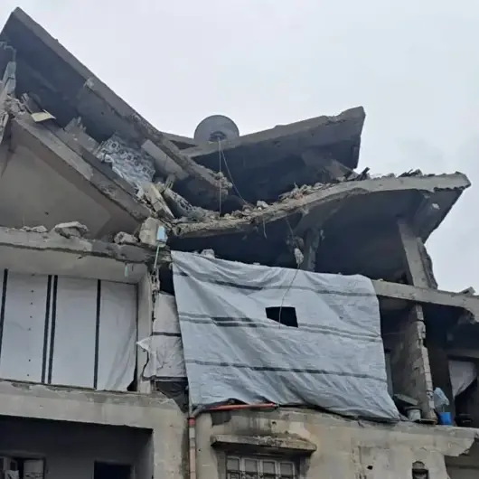 سيول غزة تتسبب بمصرع فلسطيني إثر انهيار منزله المتضرر بقصف إسرائيلي