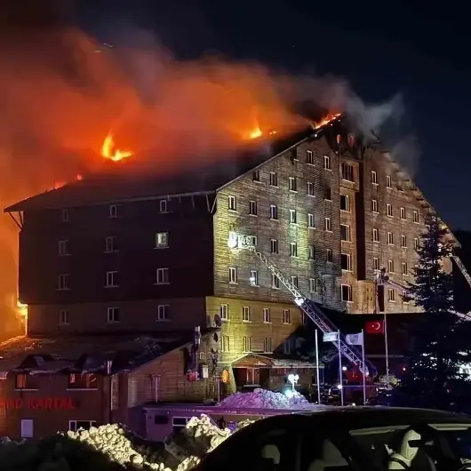 9 bürokrata yurt dışı yasağı