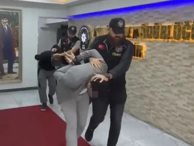 'Miras' için ailesini katledip intihar süsü verdi