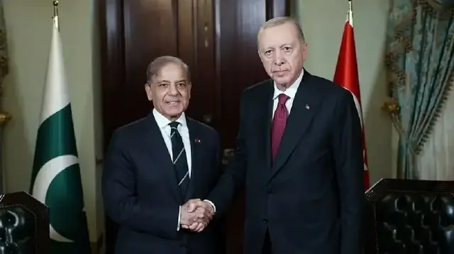 Erdogan and Sharif meet in Ashgabat to bolster Türkiye-Pakistan ties