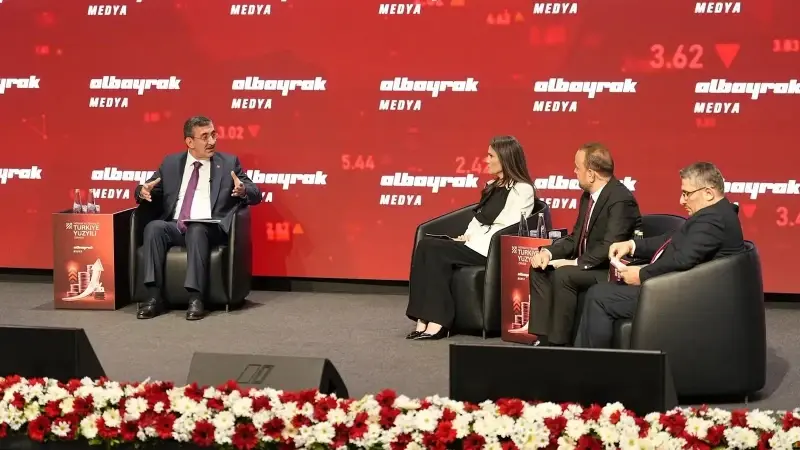 Cumhurbaşkanı Yardımcısı Cevdet Yılmaz'ın özel oturumuyla 'Yatırım ve Finansta Türkiye Yüzyılı Zirvesi' bugün gerçekleştirildi.