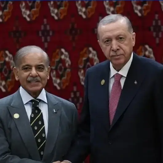 Лидеры Турции и Пакистана встретились в Ашхабаде