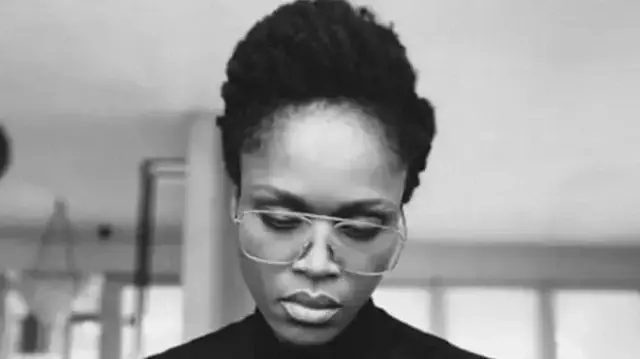 L'ancienne championne olympique française Emilie Gomis soutien la position d'Eric Cantona pour l'exclusion d'Israël des compétitions internationales.