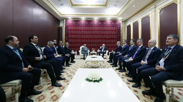 أردوغان يلتقي مع زعماء في منتدى السلام بتركمانستان