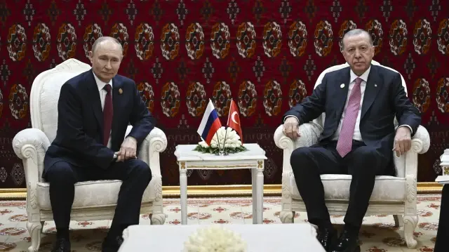 Erdogan Meets Putin and regional leaders in Ashgabat for Peace Forum Diplomacy