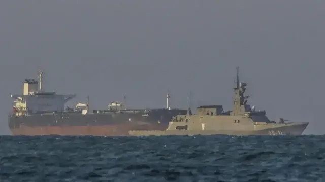 Трамп усиливает поддержку ИИ-индустрии и ограничивает законы на уровне штатов.