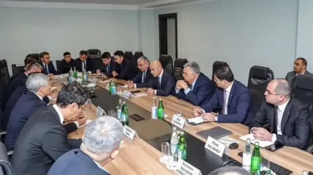 Встреча делегаций SOCAR и Кабинета министров Кыргызской Республики