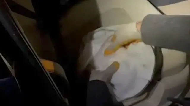 Narkotik ekipleri tacirin araçtaki zulasını böyle patlattı: O anlar kamerada