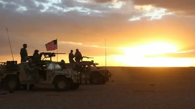 إصابة عناصر سوريين وأمريكيين في هجوم قرب تدمر