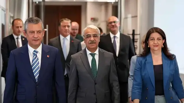 İkinci durak CHP: DEM Parti İmralı heyeti Özel ile görüşecek