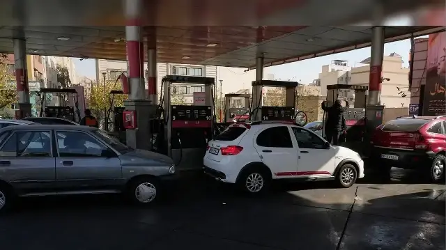 Иран ввёл новую ценовую категорию на субсидированный бензин.