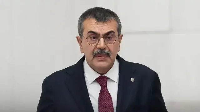 Bakan Tekin seçim bildirgeleri üzerinden CHP'yi felç etti: Ne söylediğinizin farkında bile değilsiniz